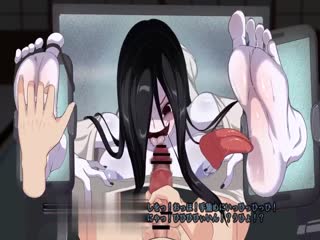 电视里走出来一个女鬼，但她的身体很淫荡，所以她把她绑在显示器上，把她做成了一个固定的痒痒肉小便池。