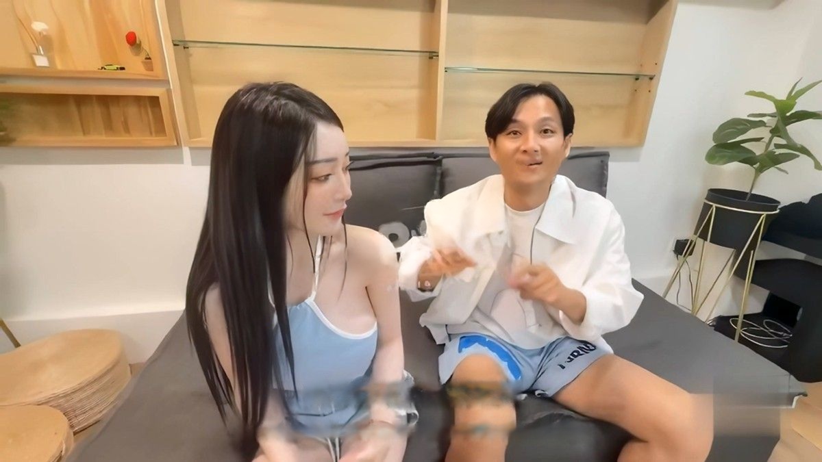 沈娜娜-金主爸爸内斗粉丝一块3P口爆颜射奶子上