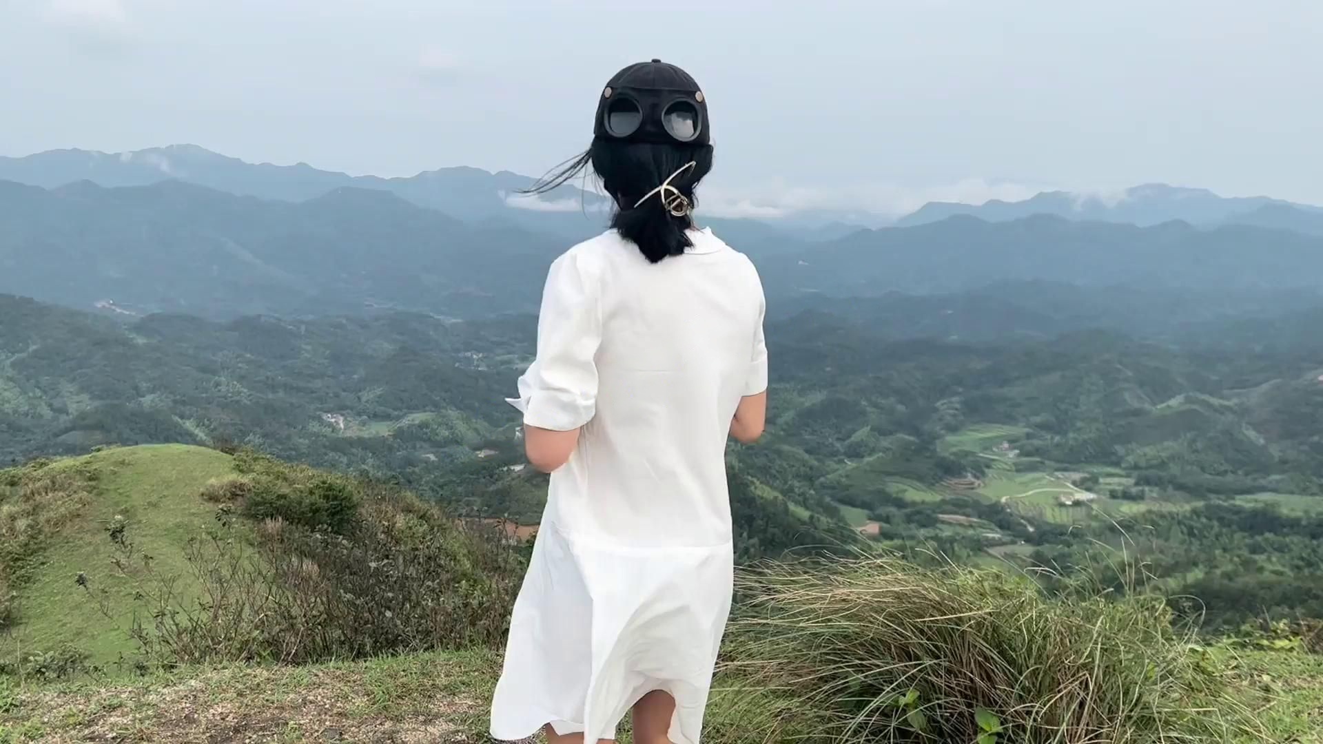 ❤️【cikaimoon】全裸户外遛狗 尾随挑逗老大叔！