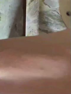 反差婊在家人面前乖乖女，男友面前骚母狗，淫叫声好骚呀！！