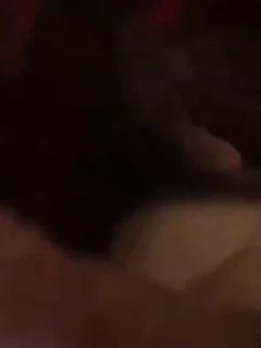 北京职业学院吴妍妮平时高高在上的样子,一看见鸡巴就显露母狗形态