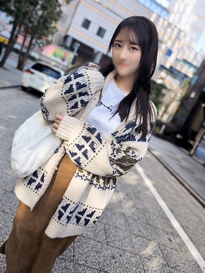 FC2-PPV-4720790 超性感、丰满、“神圣”的身材！我在Machiappu遇到的25岁超级可爱的上班族，气质超棒，还给我口交和中出，她就是“Yuichi”。