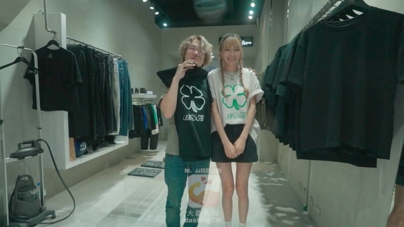 FC2-PPV-4718312 【无码】在东京泡妞高挑苗条服饰店店员！性欲受挫的她，平日白天偷偷溜出去玩刺激！