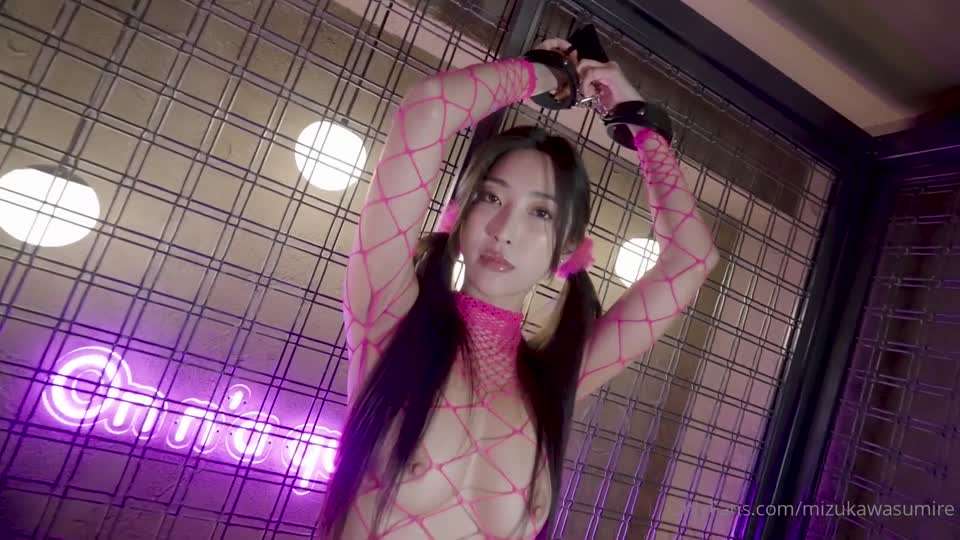 粉色情调美女猛男禁锢女奴白虎情趣内衣射精骚逼挑逗美臀母狗舔逼性交SM